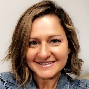 Meet your Posher, Angie
